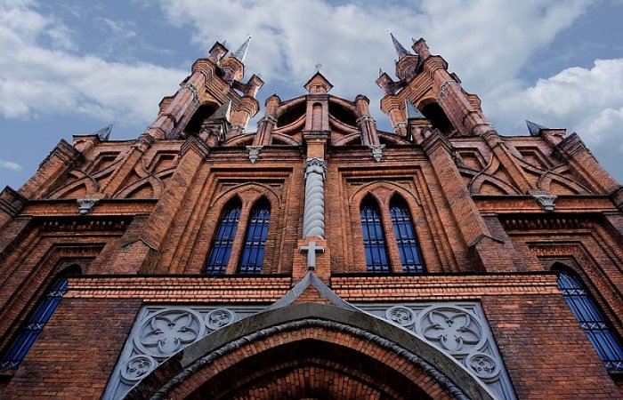 На реставрацию самарского костела выделят еще 100 млн рублей